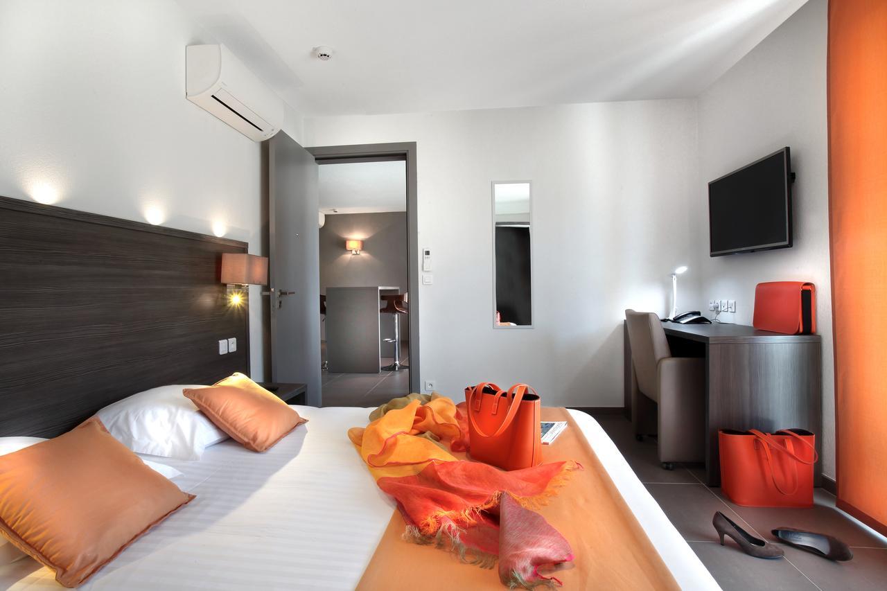 Seventeen Hotel Valbonne Exteriör bild