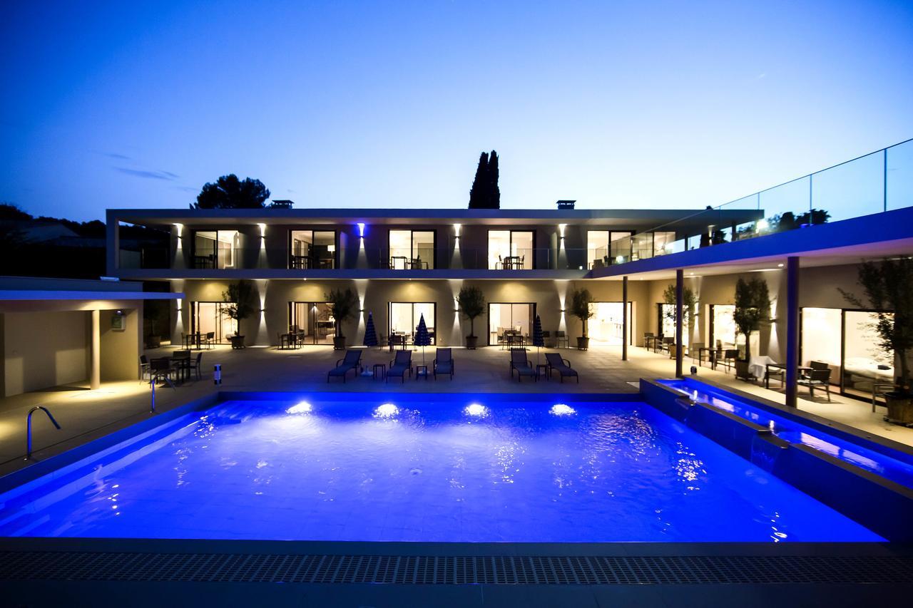 Seventeen Hotel Valbonne Exteriör bild